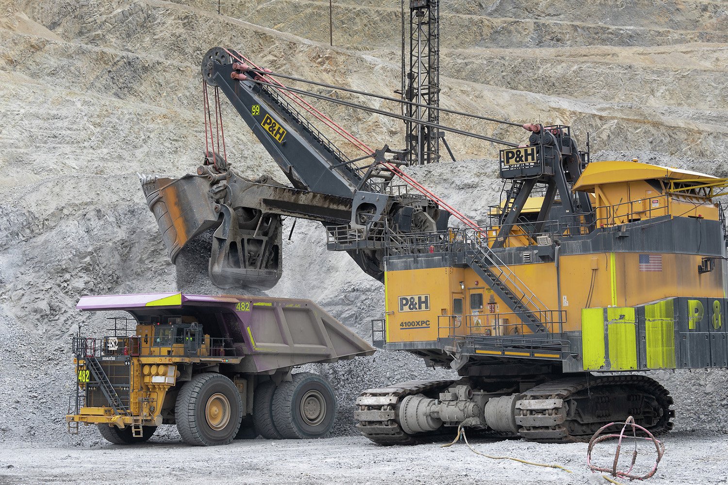 P&H 4100XPC electric rope shovel operating at a mine site